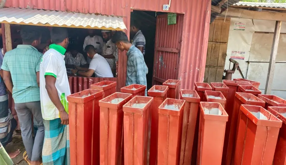 মহিপুরে ৫৮ দিনের নিষেধাজ্ঞা অমান্য করে বরফকল খোলা রাখায় ৩ মাসের কারাদণ্ড 